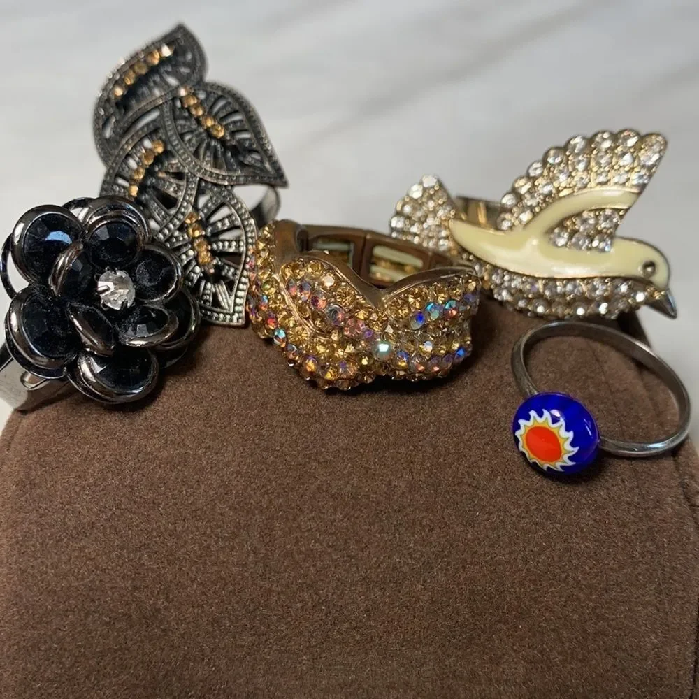 Lot of 5 costume jewelry rings